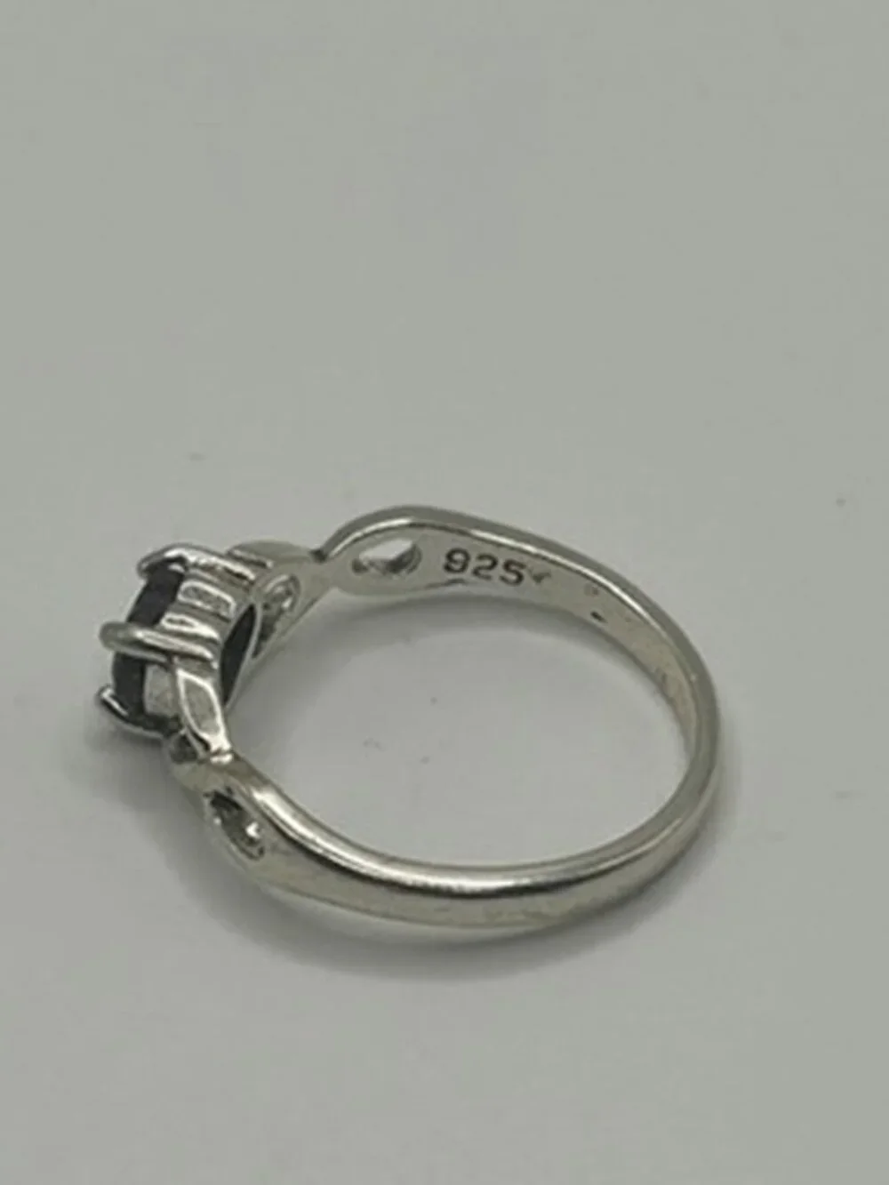 Vintage 925 Sterling Silver Amethyst Ring Womens Infinity Spiral Band Stamped